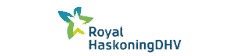 Beursstand Royal HaskoningDHV logo met een gestileerd blauw en groen vlinderachtig ontwerp links van de bedrijfsnaam in blauwe tekst op een lichte achtergrond.