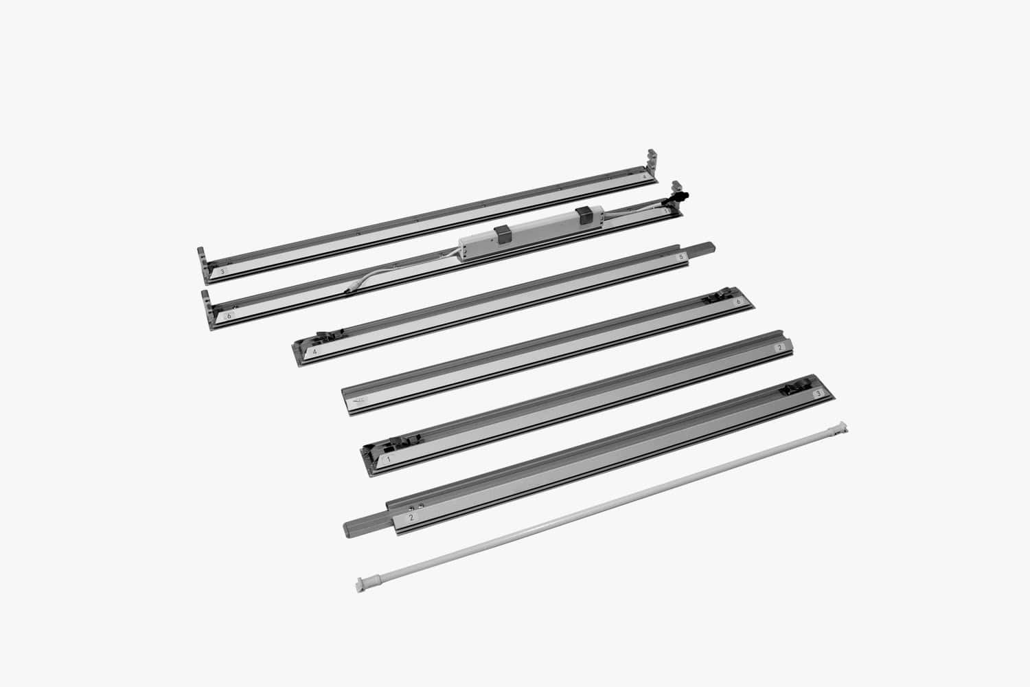 Beursstand De Portable LED balie - Expo 150x100cm is gedemonteerd afgebeeld op een witte achtergrond, met metalen en kunststof lineaire onderdelen, rails en een elektrische component met bedrading - ideaal voor modulaire montage of schuifmechanismen.